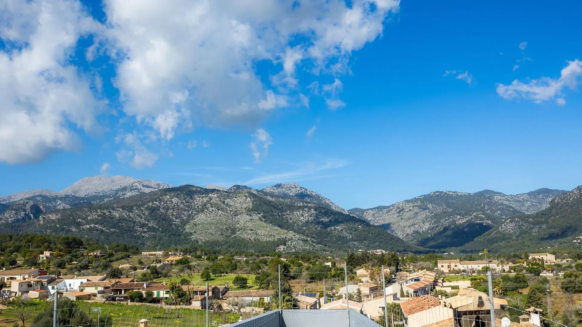 Duplex Can Roses Moscari Spanje